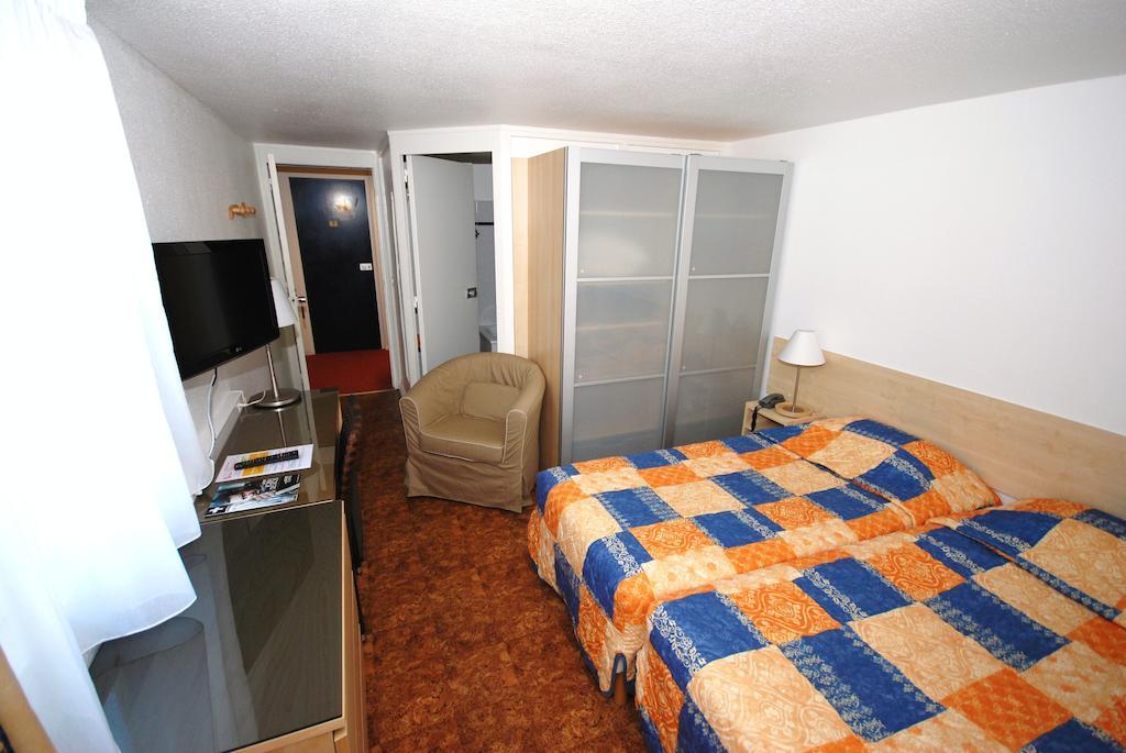 Hotel Le Relais Des Champs Eugenie-les-Bains Bilik gambar
